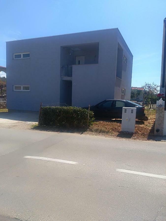 Apartments Bartol Vir Esterno foto